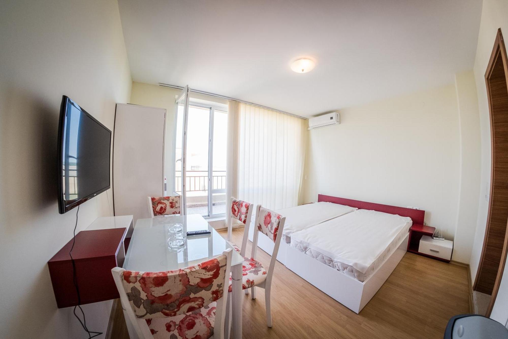Nessebar And Apartament *